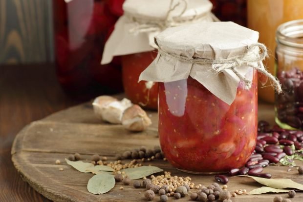 Lecho with beans and tomato paste for winter