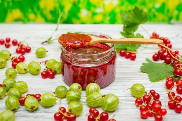 Gooseberry and red currant jam is a simple and delicious recipe, how to cook step by step