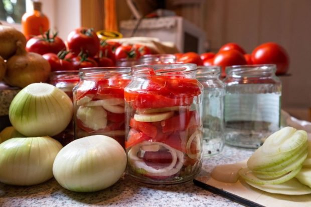 Tomatoes in Polish for winter