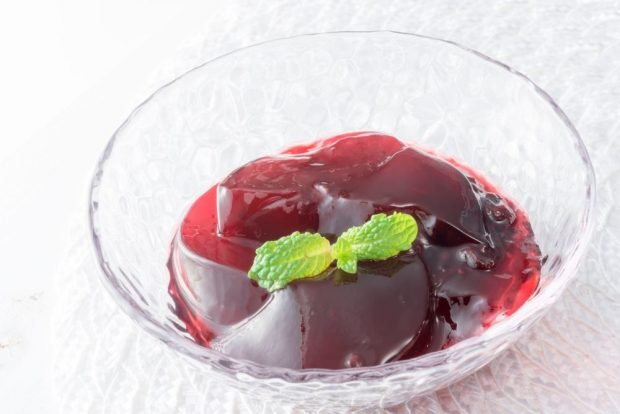 Isabella grape jelly 