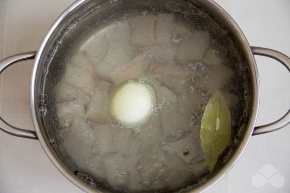 Fish soup with dumplings: photo of recipe preparation, step 2