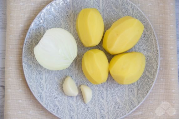 Mexican soup with chicken meatballs: photo of recipe preparation, step 2