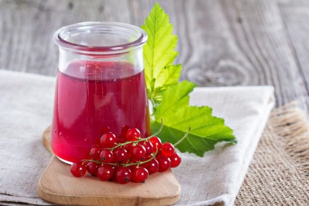 Red and white currant jelly 