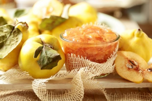 Wild quince jam