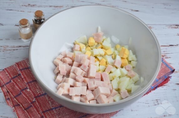 Ham, egg and cheese salad: photo of recipe preparation, step 1