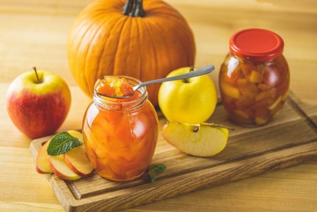 Pumpkin jam with lemon and apples