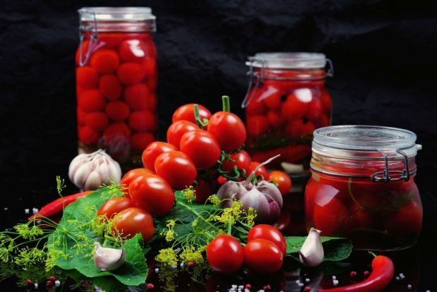 Tomatoes with cherries for winter