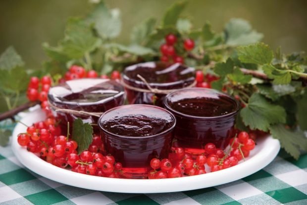 Red currant confiture 