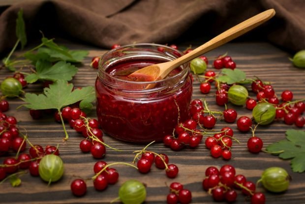 Gooseberry and red currant jam