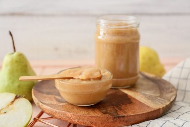 Condensed milk from pears with milk for winter