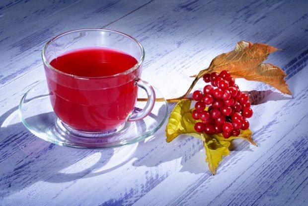 Viburnum juice with sugar without cooking 