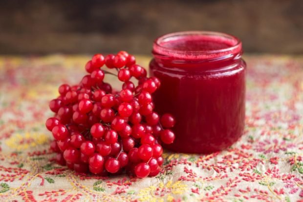 Thick jelly-five minutes of viburnum is a simple and delicious recipe how to cook step by step