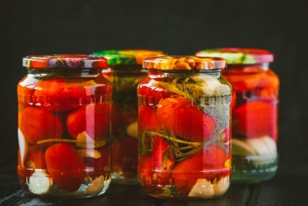 Tomatoes with apple cider vinegar for winter