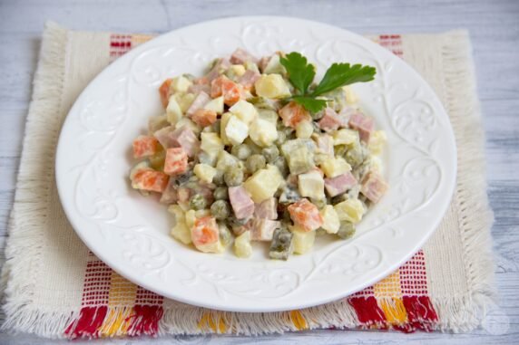 Olivier salad with ham: photo of recipe preparation, step 5