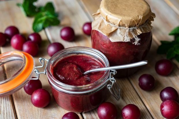 Ketchup from red cherry plum for winter – a simple and delicious recipe, how to cook step by step