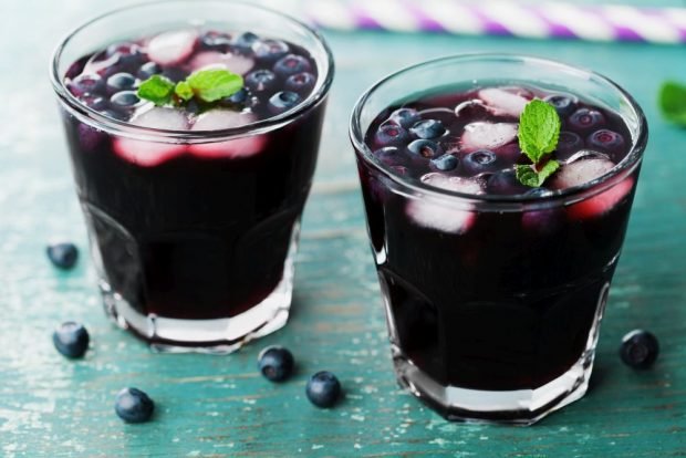 Blueberry compote for winter 