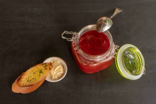 Borscht with cabbage and tomatoes for winter