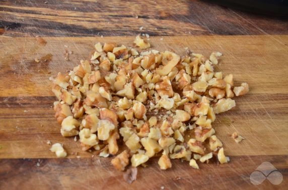 Beetroot, prune and walnut salad: photo of recipe preparation, step 1