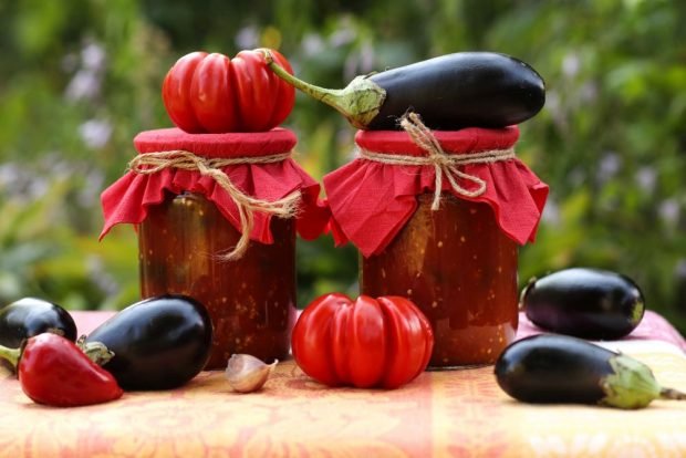 Eggplant in tomato juice for winter 