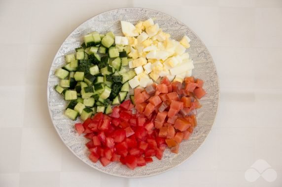 Puff salad with red fish, eggs and vegetables: photo of recipe preparation, step 1