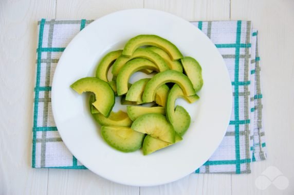 Poke with shrimp and avocado: photo of recipe preparation, step 3