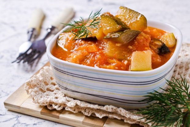 Zucchini salad for winter 