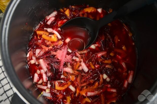 Tomato dressing for winter in a slow cooker: photo of recipe preparation, step 6