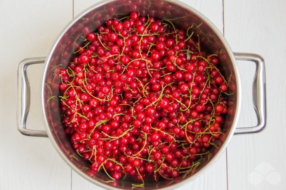 Red currant jelly : photo of recipe preparation, step 1