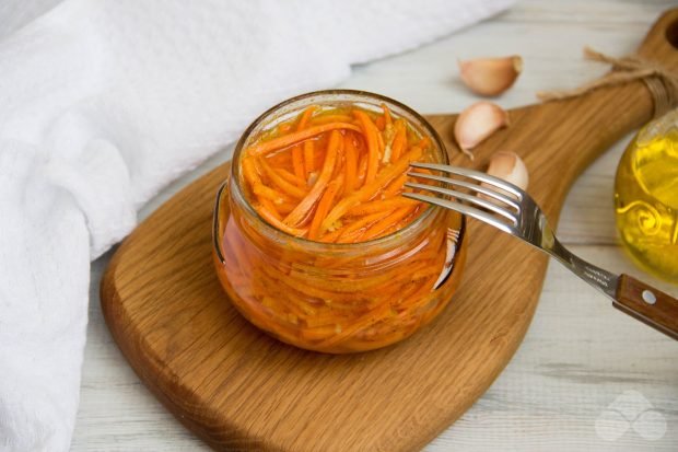 Spicy carrot salad for winter