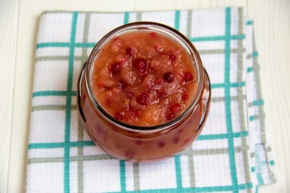 Apple and lingonberry jam: photo of recipe preparation, step 6